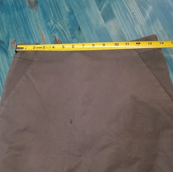 Olive green The Limited pencil skirt size 4 EUC - Picture 9 of 11